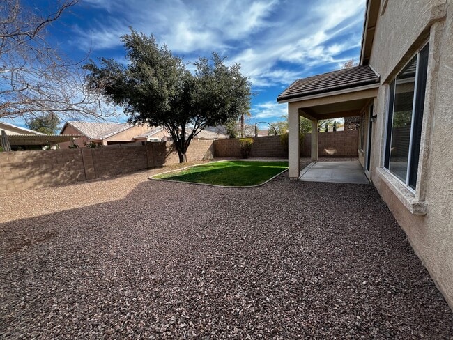 Building Photo - 4 Bedroom | 2 Bath - Single Story Home in Village at Queen Creek