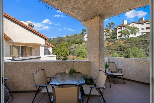 Building Photo - Affinity Townhome in Scripps Ranch