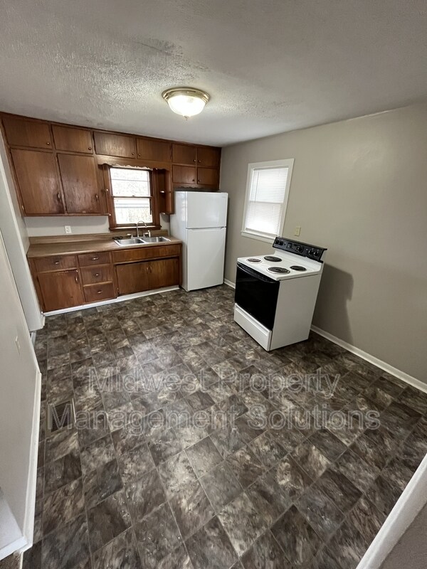 Building Photo - 4025 Brown St