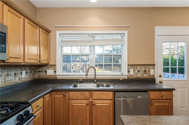Building Photo - 164 Towey Trail