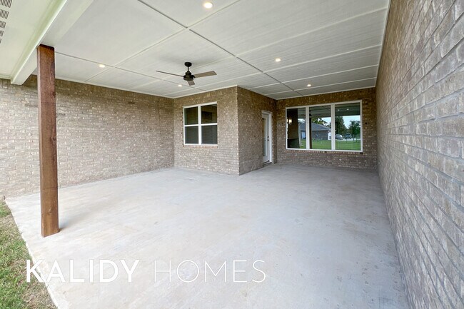 Building Photo - 12624 E Hefner Rd