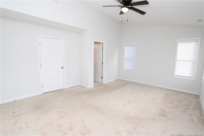 Building Photo - 1245 Russet Ln