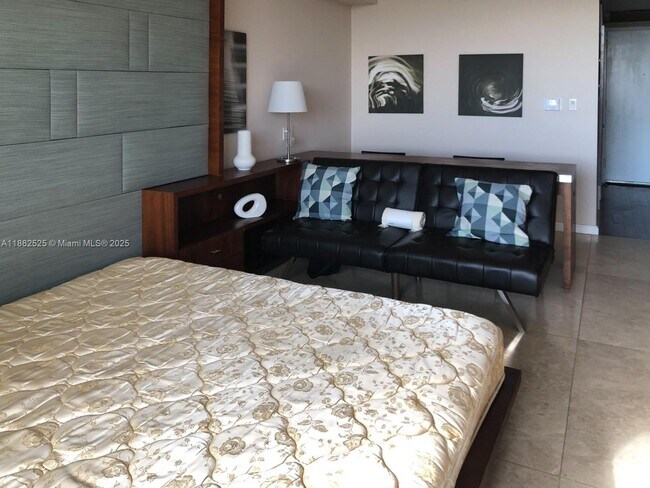 Building Photo - 50 Biscayne Blvd