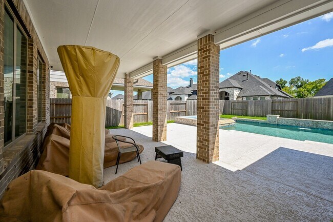 Building Photo - 9006 Meadow Bridge Dr