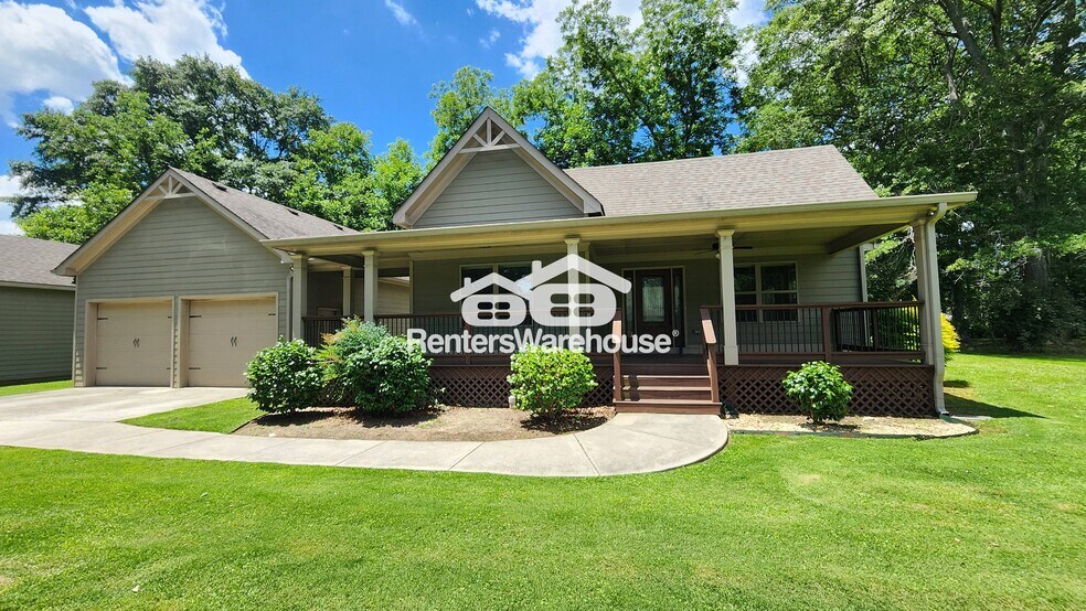 Building Photo - 152 Fair St