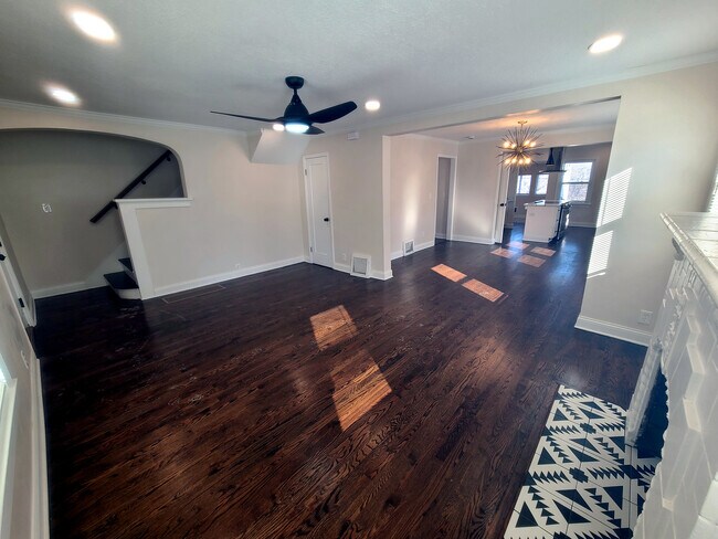 Building Photo - 5511 Lydia Ave