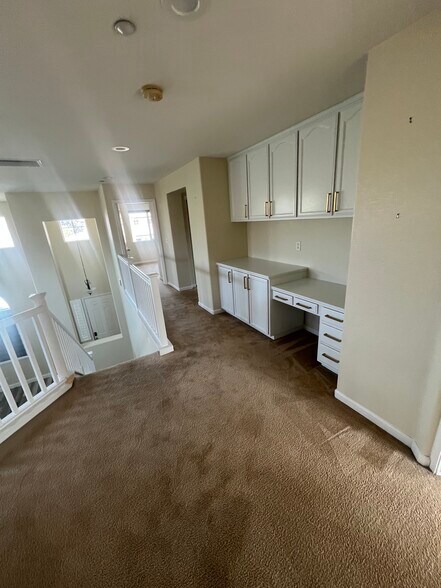 Building Photo - 1848 Blowers Dr