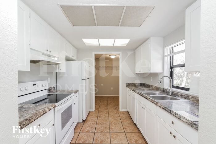 Building Photo - 5497 Lady Slipper Ave