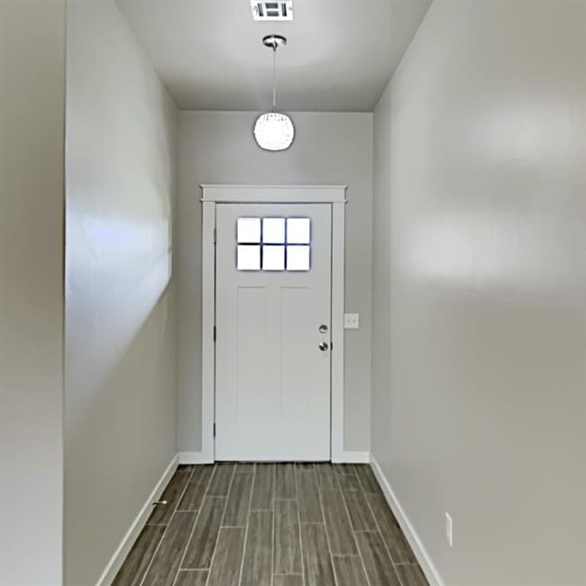 Building Photo - 1078 Mulbury Mansion