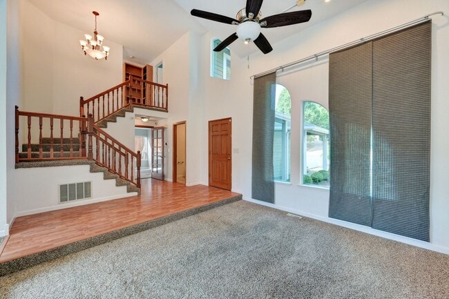 Building Photo - Welcome home to this charming two story in...