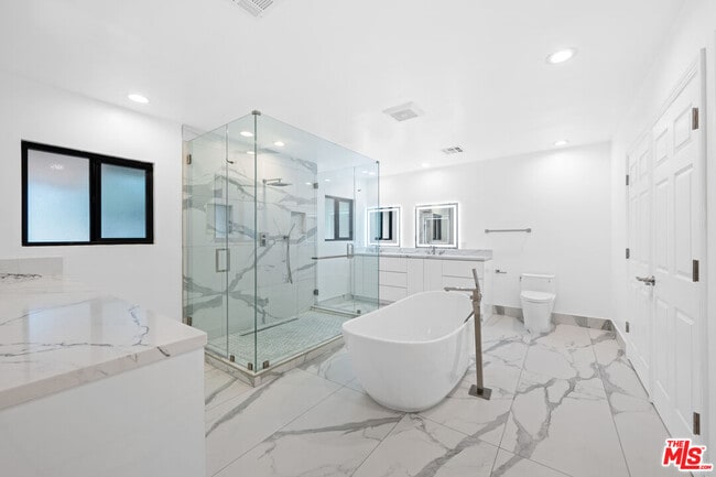 Building Photo - 17449 Sumiya Dr