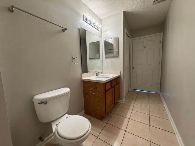 Building Photo - 6069 Maggies Cir