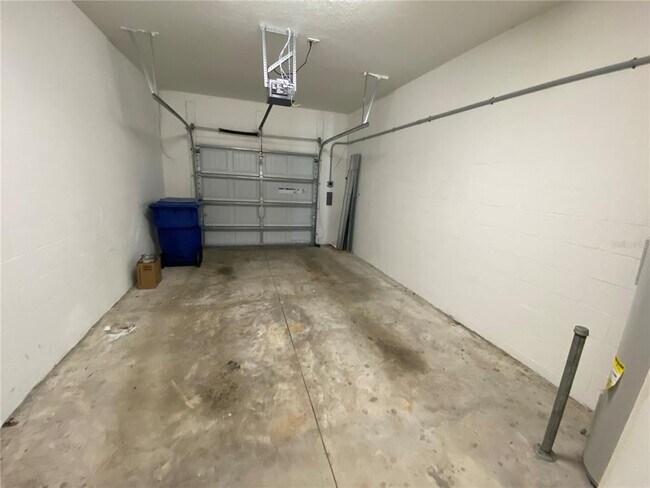 Building Photo - 12013 Greengate Dr