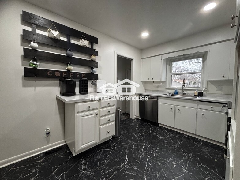 Building Photo - 2816 Vine St