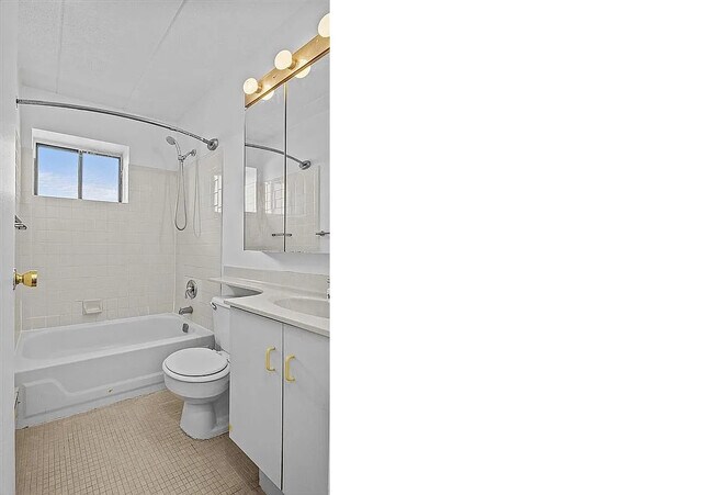 Building Photo - Stunning 1-Bedroom Condo Available Now