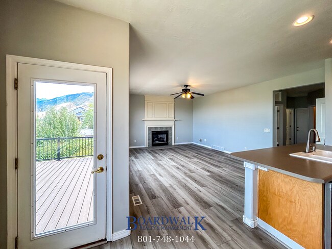 Building Photo - 833 Molasses Mill Dr