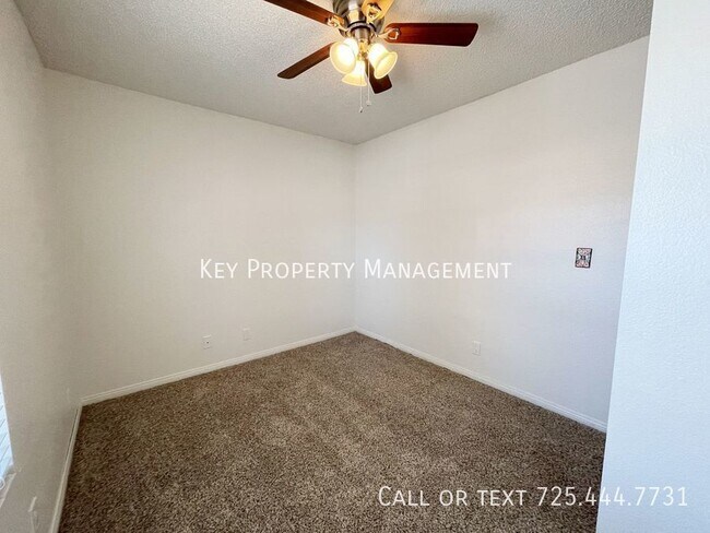 Building Photo - TWO STORY 4 BEDROOM WITH POOL NEAR SPRING ...