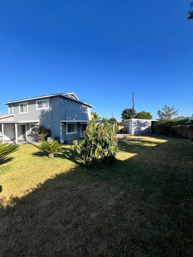 Building Photo - Spacious 2-Story House in Whittier