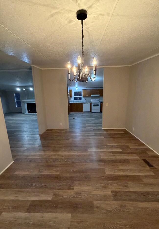 Building Photo - 1542 Jerusalem Rd