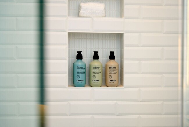 Building Photo - 121 Middle St