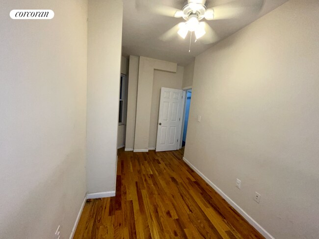 Building Photo - 1381 Clay Ave