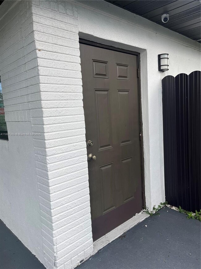 Building Photo - 5600 SW 38th St