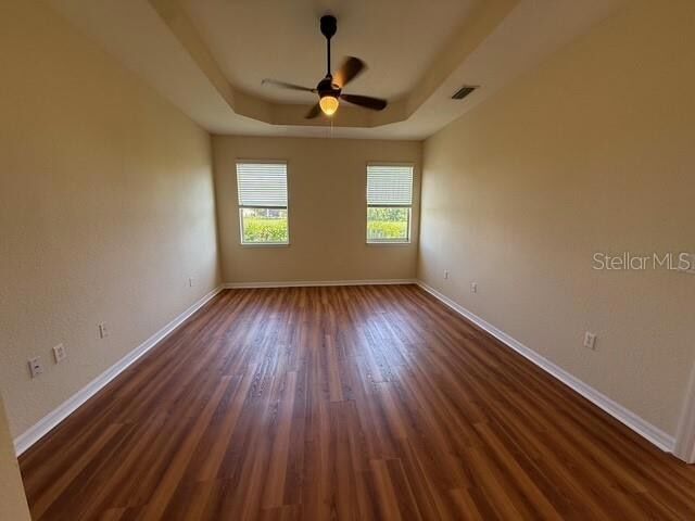 Building Photo - 1823 Scarlett Ave