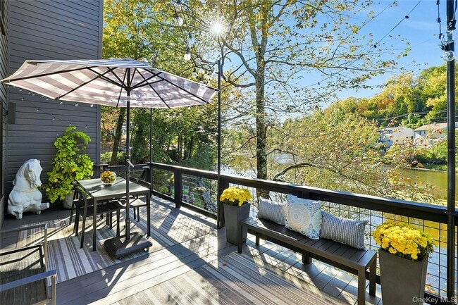 Building Photo - 188 Ferdon Ave