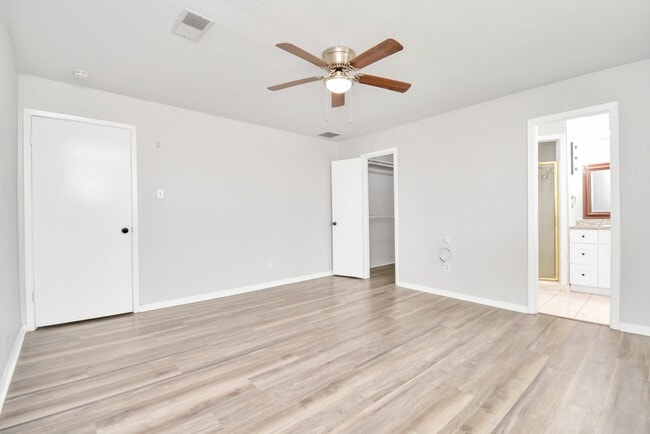 Building Photo - 11310 Sagewind Dr