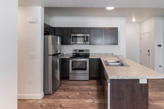 Building Photo - 7487 Geraint St