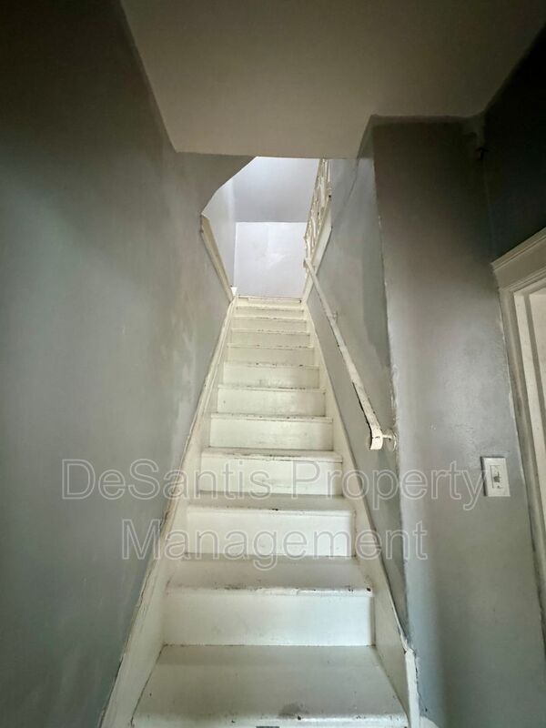 Building Photo - 1810 Brownsville Rd