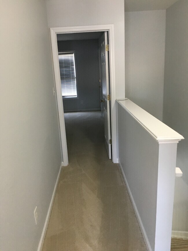 Building Photo - 26 Belhaven Dr