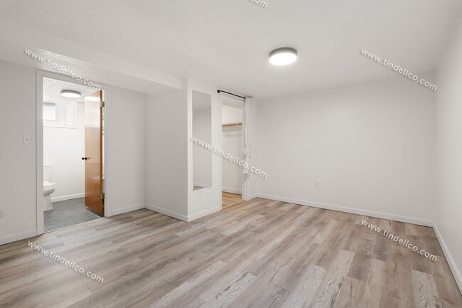Building Photo - Pet-Friendly Portsmouth Bungalow with Fenc...