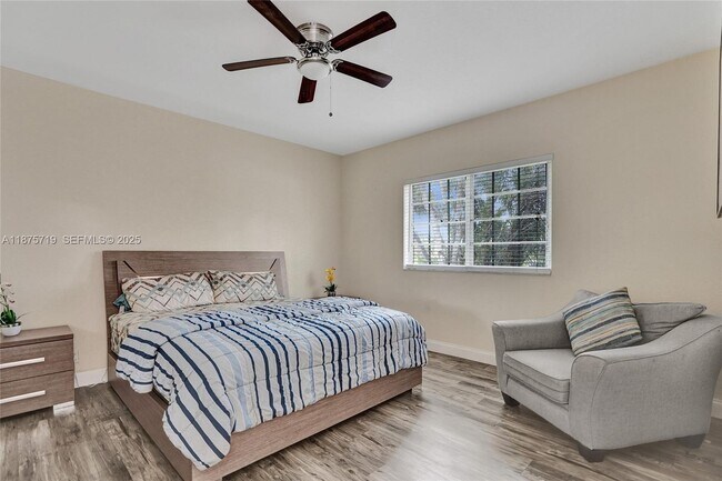 Building Photo - 3237 NW 32nd Terrace