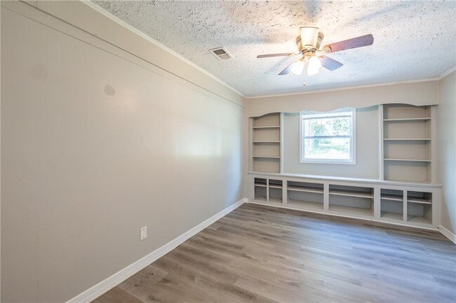 Building Photo - 2945 Belvedere Ln