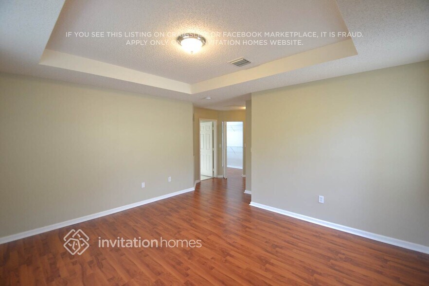 Building Photo - 15808 SW 48th Manor