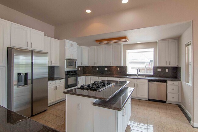 Building Photo - Lake California Home for Rent | Gated Community, Lake Access, Pool & Tennis Courts