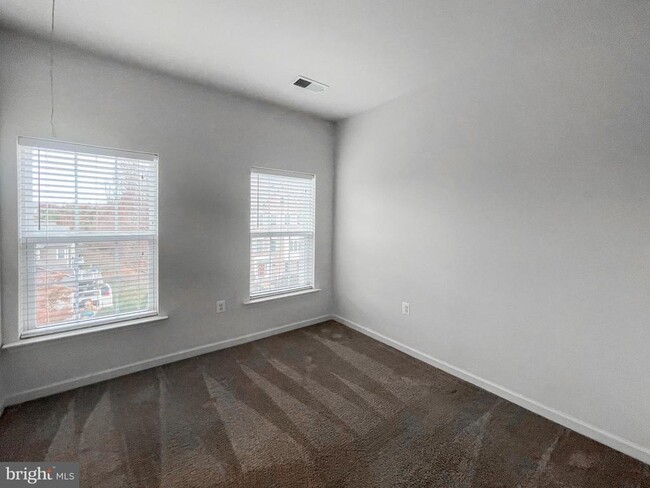 Building Photo - 15501 Newtonmore Ln