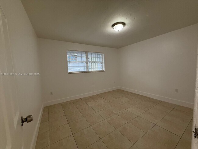 Building Photo - 1745 NW 47th Terrace