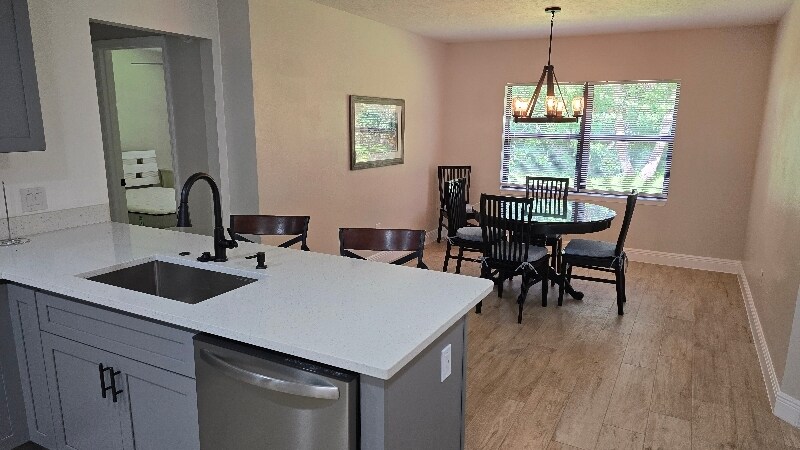 Building Photo - 1315 Armory Dr NE