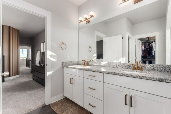 Building Photo - 4BD, 3.5BA Northfield Home with Finished Basement and 2-Car Garage