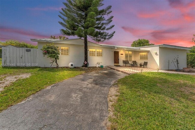 Building Photo - 9750 SW 74th St