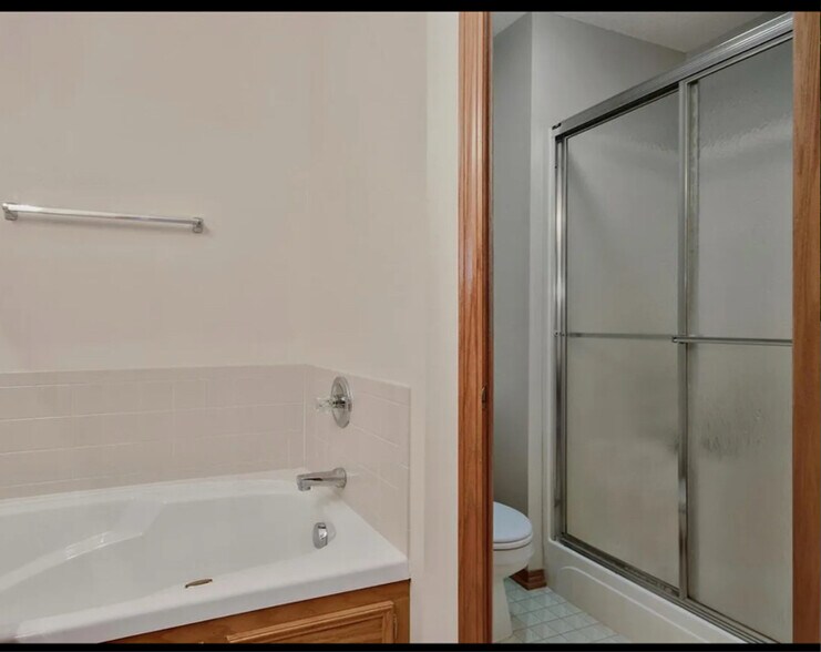 Building Photo - 4437 Westlake Ct