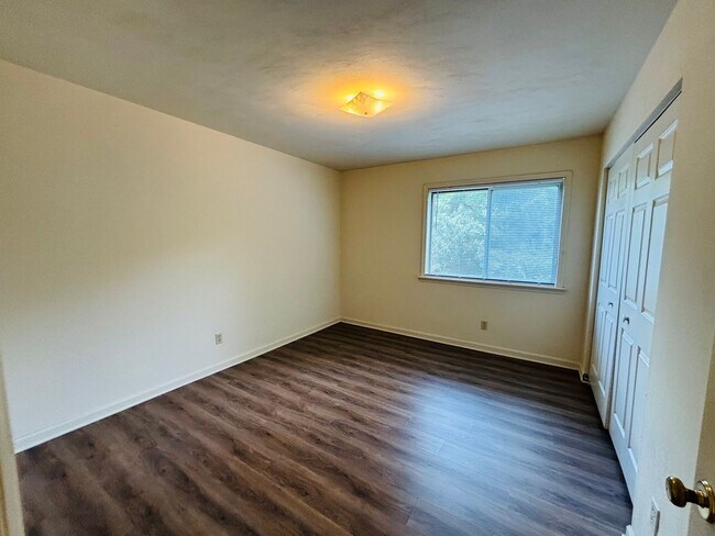 Building Photo - 403 Berryfield Ln