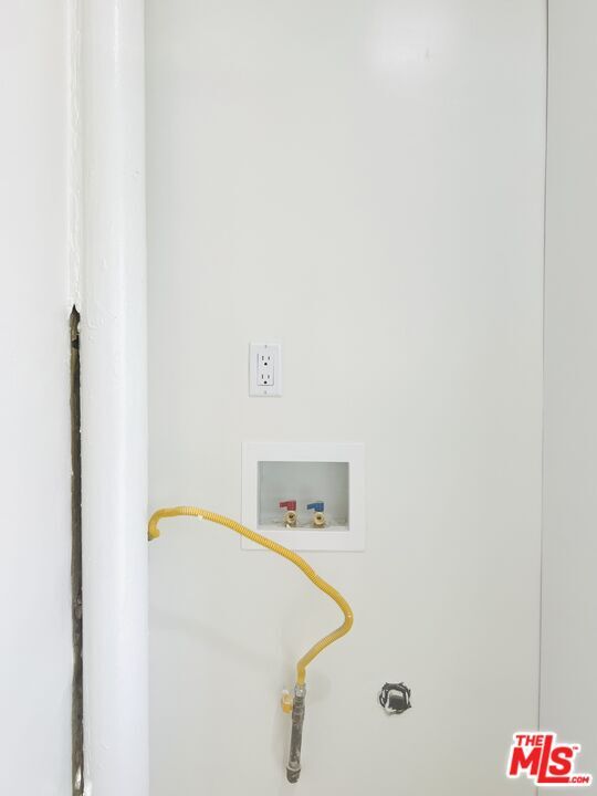 Building Photo - 1843 Normandie Ave