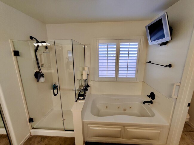 Building Photo - 19696 N Madison Dr