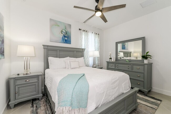 Building Photo - Luxury Turnkey 3BR + Den / 3BA Pool Home in Greyhawk at Golf Club of the Everglades