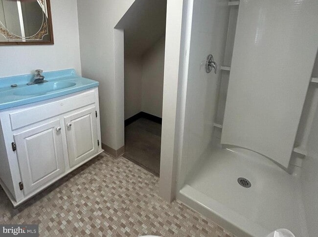 Building Photo - 379 Dehaven St