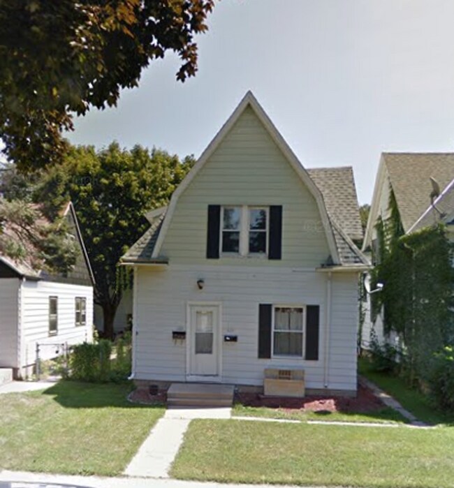 Primary Photo - 224S61stK