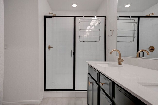 Building Photo - 111 Balsam Leaf Ct